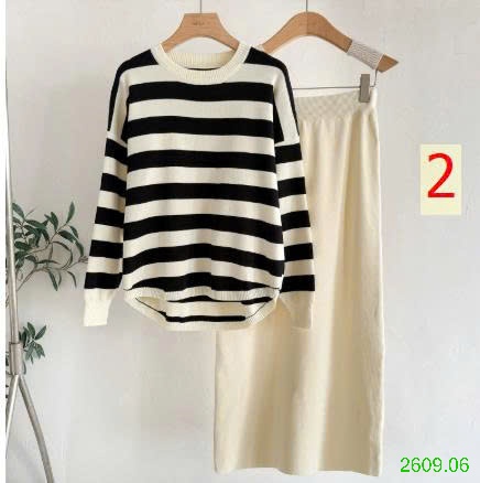 25HA2609.06 - SET DỆT KIM KẺ CHÂN VÁY NỮ