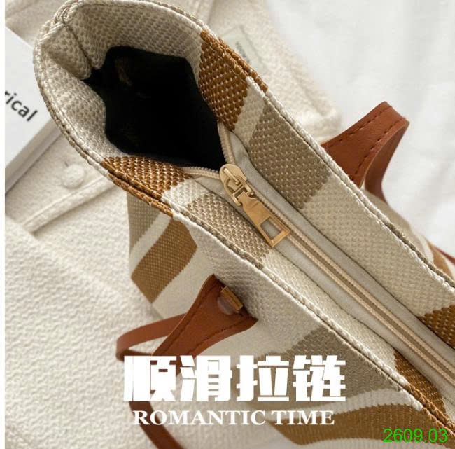 25HA2609.03 - TÚI TOTE KẺ