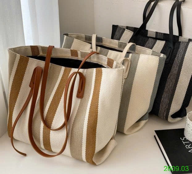 25HA2609.03 - TÚI TOTE KẺ