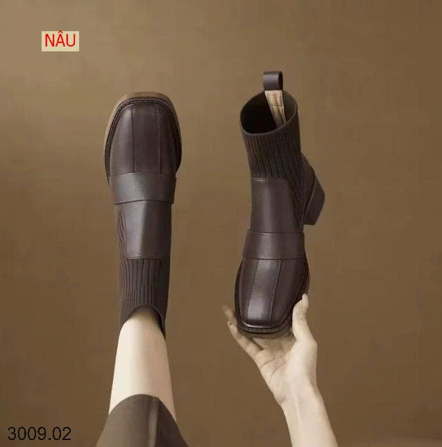 25HA3009.02 - GIÀY BỐT MARTIN CHO NỮ