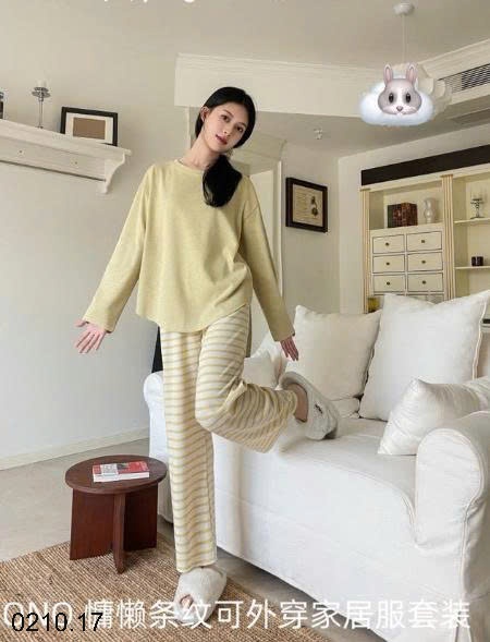 25HA0210.17 - BỘ THU ĐÔNG QUẦN KẺ MAD NONO
