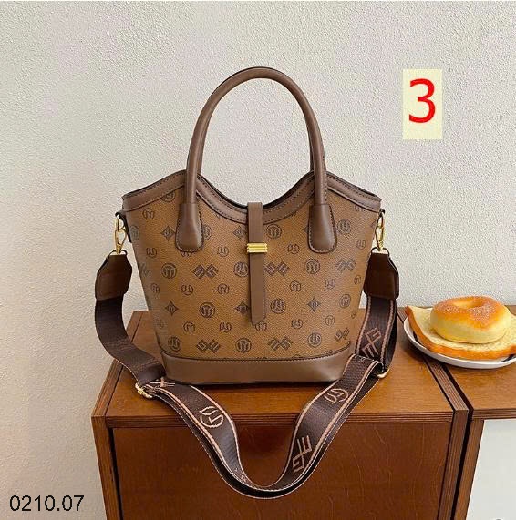 25HA0210.07 - TÚI XÁCH HOẠ TIẾT