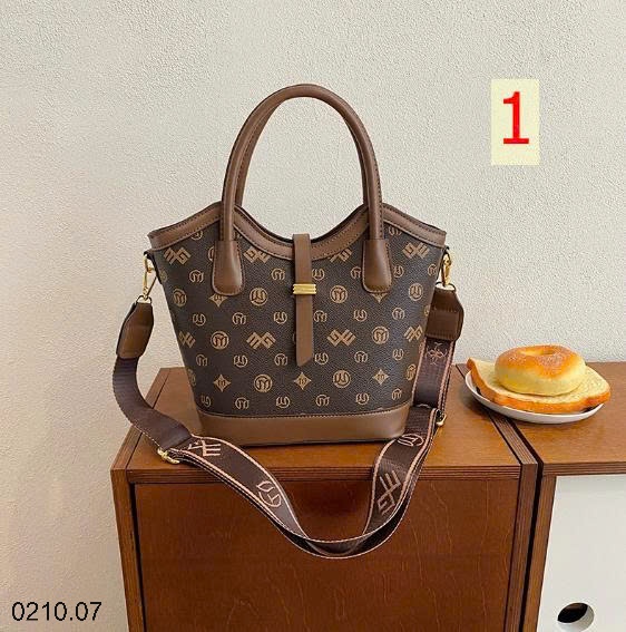 25HA0210.07 - TÚI XÁCH HOẠ TIẾT