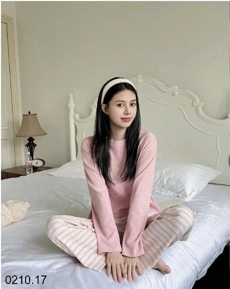 25HA0210.17 - BỘ THU ĐÔNG QUẦN KẺ MAD NONO
