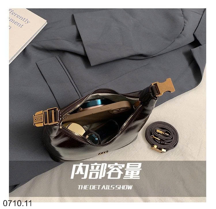 25HA0710.11 - TÚI BÁNH BAO CẦM TAY CHO NỮ