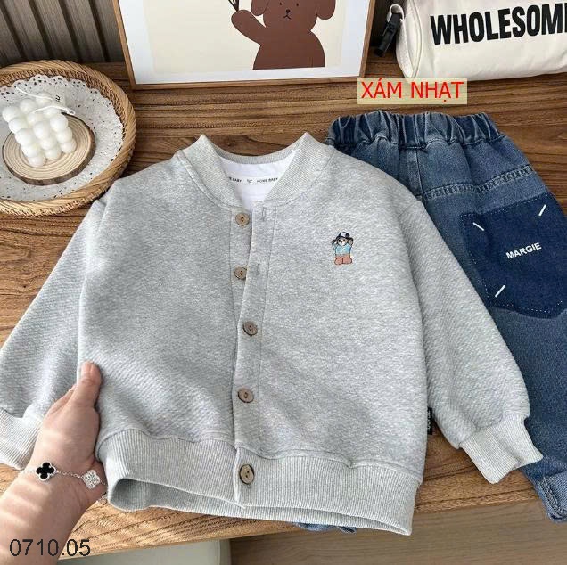 25HA0710.05 - ÁO KHOÁC CARDIGAN HÌNH GẤU HÀN QUỐC BÉ TRAI