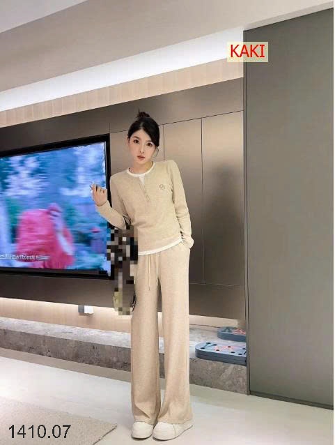 25HA1410.07 - BỘ NỈ THỂ THAO CHO NỮ