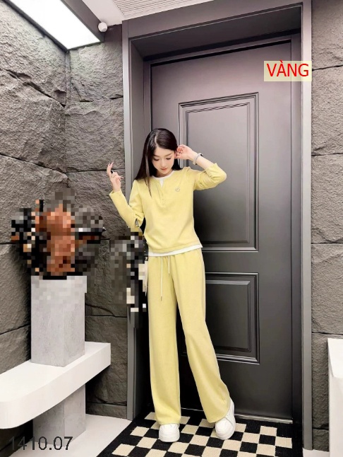 25HA1410.07 - BỘ NỈ THỂ THAO CHO NỮ
