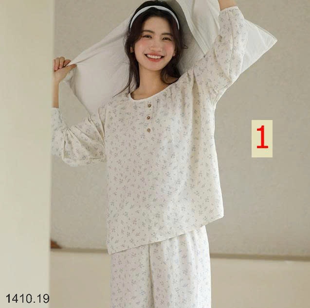 25HA1410.19 - ĐỒ BỘ MẶC NHÀ CỔ TRÒN HỌA TIẾT HOA NHÍ