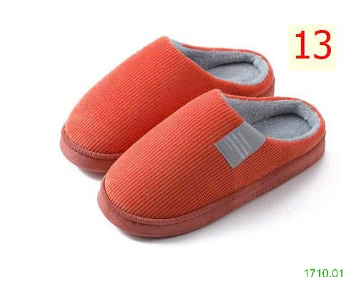 25HA1710.01 - SET 2 ĐÔI SỤC LÔNG ĐI TRONG NHÀ
