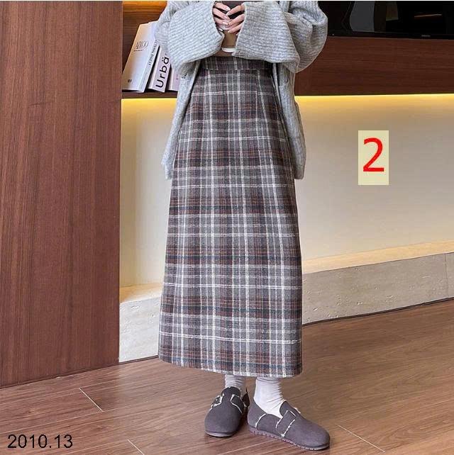 25HA2010.13 - CHÂN VÁY LEN KẺ RETRO
