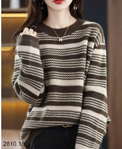 25HA2610.18 - ÁO LEN KẺ CỔ TRÒN NỮ