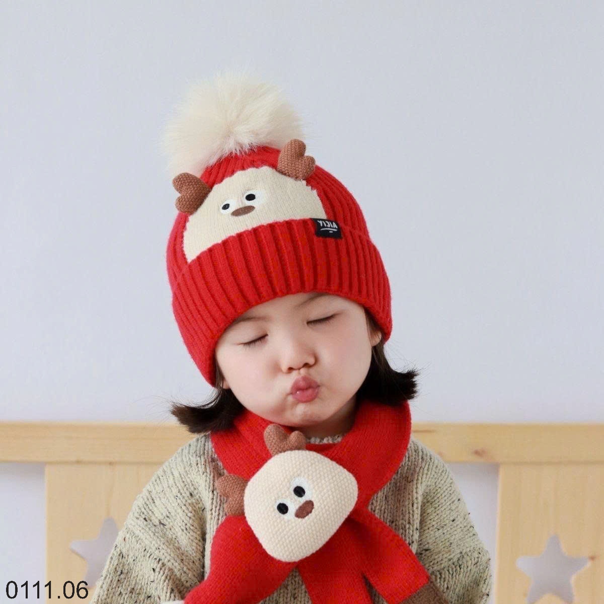 25HA0111.06 - SET MŨ KÈM KHĂN CHO BÉ