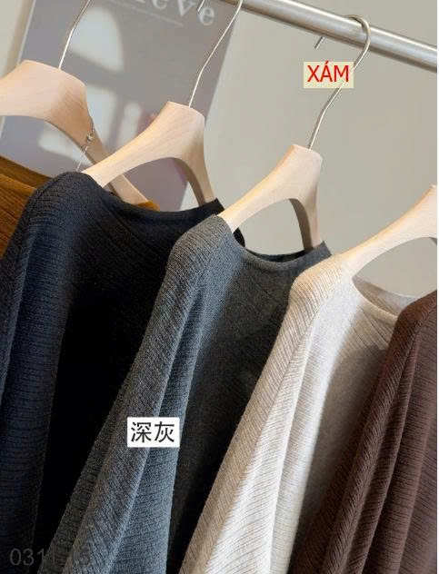 25HA0311.15 - ÁO LEN TAY CÁNH RƠI CỔ CHÉO NHÀ ANNA