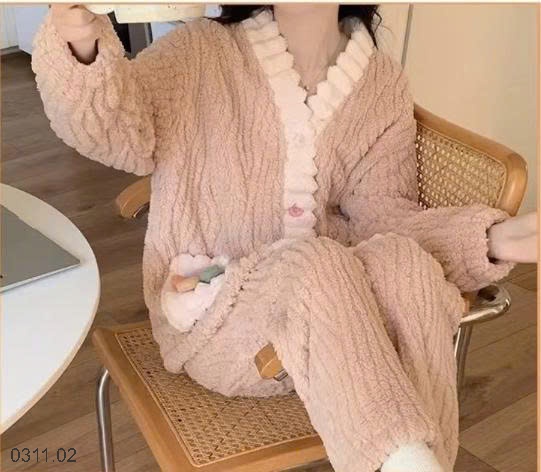 25HA0311.02 - BỘ NGỦ LÔNG CARDIGAN