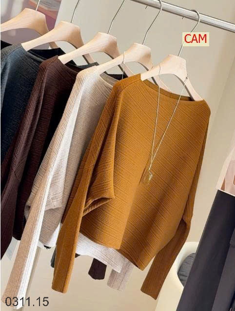 25HA0311.15 - ÁO LEN TAY CÁNH RƠI CỔ CHÉO NHÀ ANNA