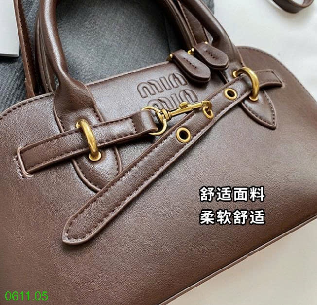 25HA0611.05 - TÚI XÁCH VỎ SÒ NỮ