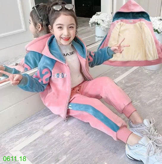 25HA0611.18 - BỘ NHUNG LÓT LÔNG ẤM BÉ GÁI