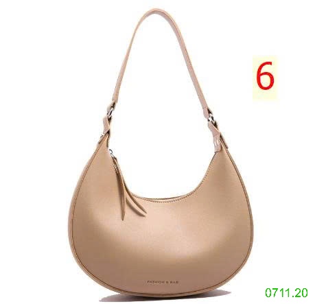 25HA0711.20 - TÚI XÁCH YÊN NGỰA FASHION NỮ