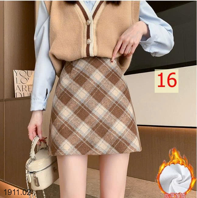 25HA1911.02 - CHÂN VÁY DẠ KẺ CHỮ A