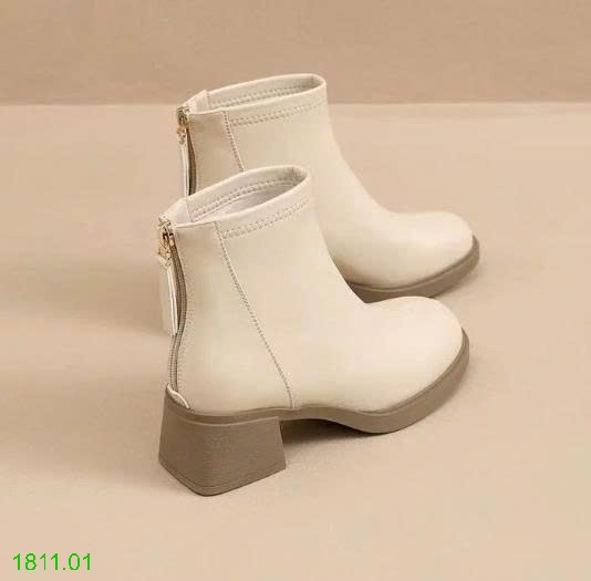 25HA1811.01 - GIÀY BOOT MARTIN GÓT VUÔNG ĐẾ THẤP