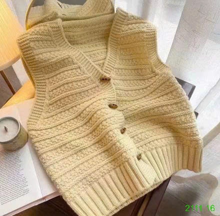 25HA2111.16 - ÁO GILE LEN CỔ V PHỐI NÚT GỖ