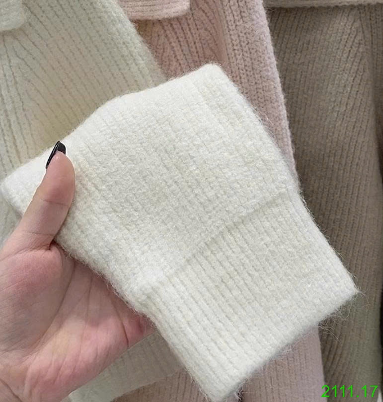 25HA2111.17 - ÁO LEN PHỐI CÚC QCCC