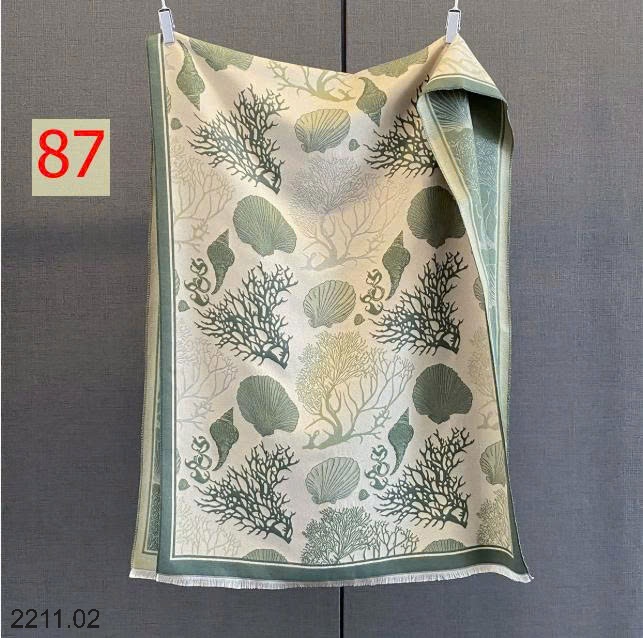 25HA2211.02 - KHĂN CHOÀNG CỔ BẢN RỘNG