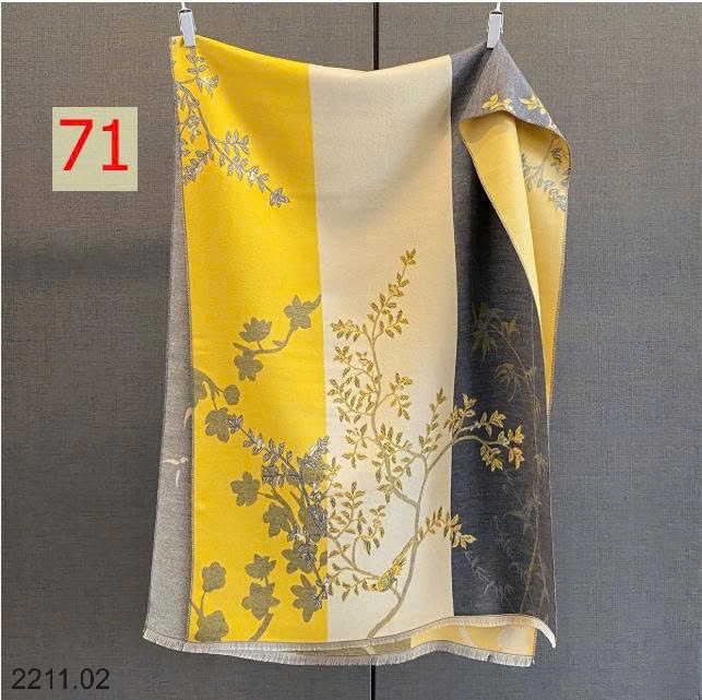 25HA2211.02 - KHĂN CHOÀNG CỔ BẢN RỘNG