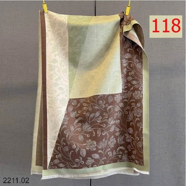 25HA2211.02 - KHĂN CHOÀNG CỔ BẢN RỘNG