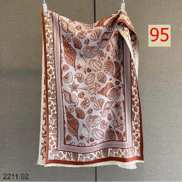 25HA2211.02 - KHĂN CHOÀNG CỔ BẢN RỘNG