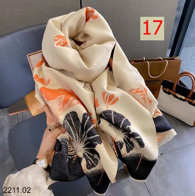 25HA2211.02 - KHĂN CHOÀNG CỔ BẢN RỘNG