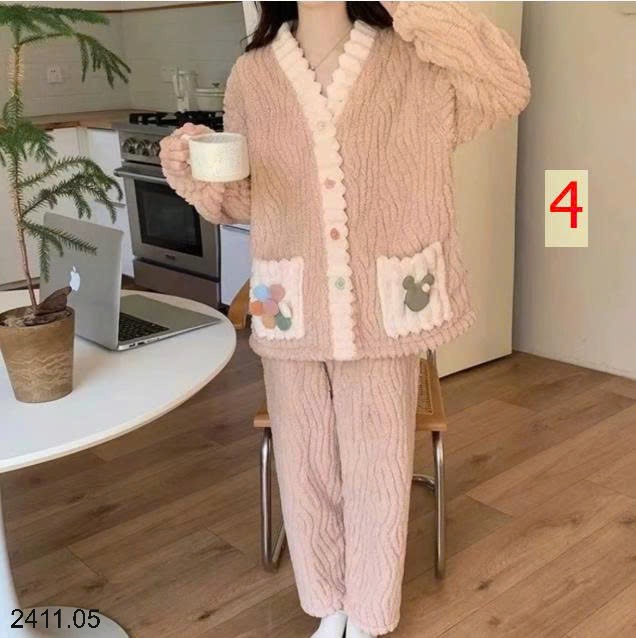 25HA2411.05 - BỘ MẶC NHÀ LÔNG CỪU DÀY DẶN CHO NỮ