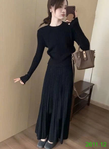 25HA2611.12 - SET VÁY LEN XẾP LY CHO NỮ