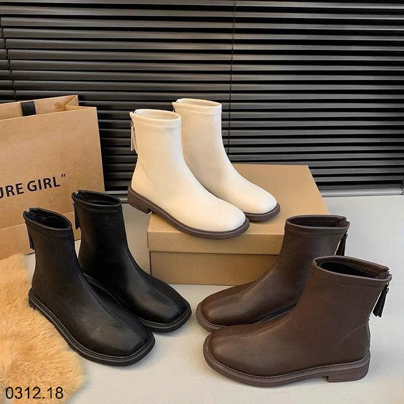 25HA0312.18 - BOOT CỔ NGẮN ĐẾ BẰNG LÓT LÔNG CHO NỮ