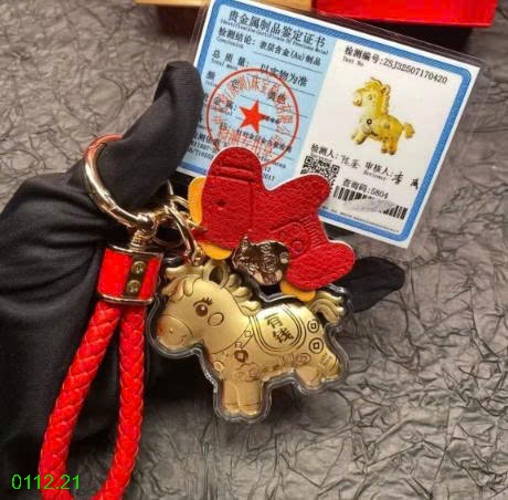 25HA0112.21 - MÓC ĐEO CHARM NGỰA VÀNG