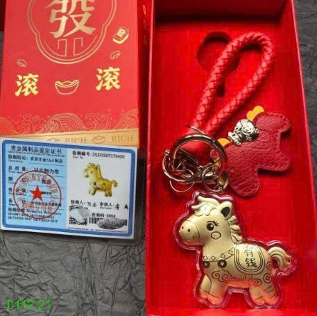 25HA0112.21 - MÓC ĐEO CHARM NGỰA VÀNG
