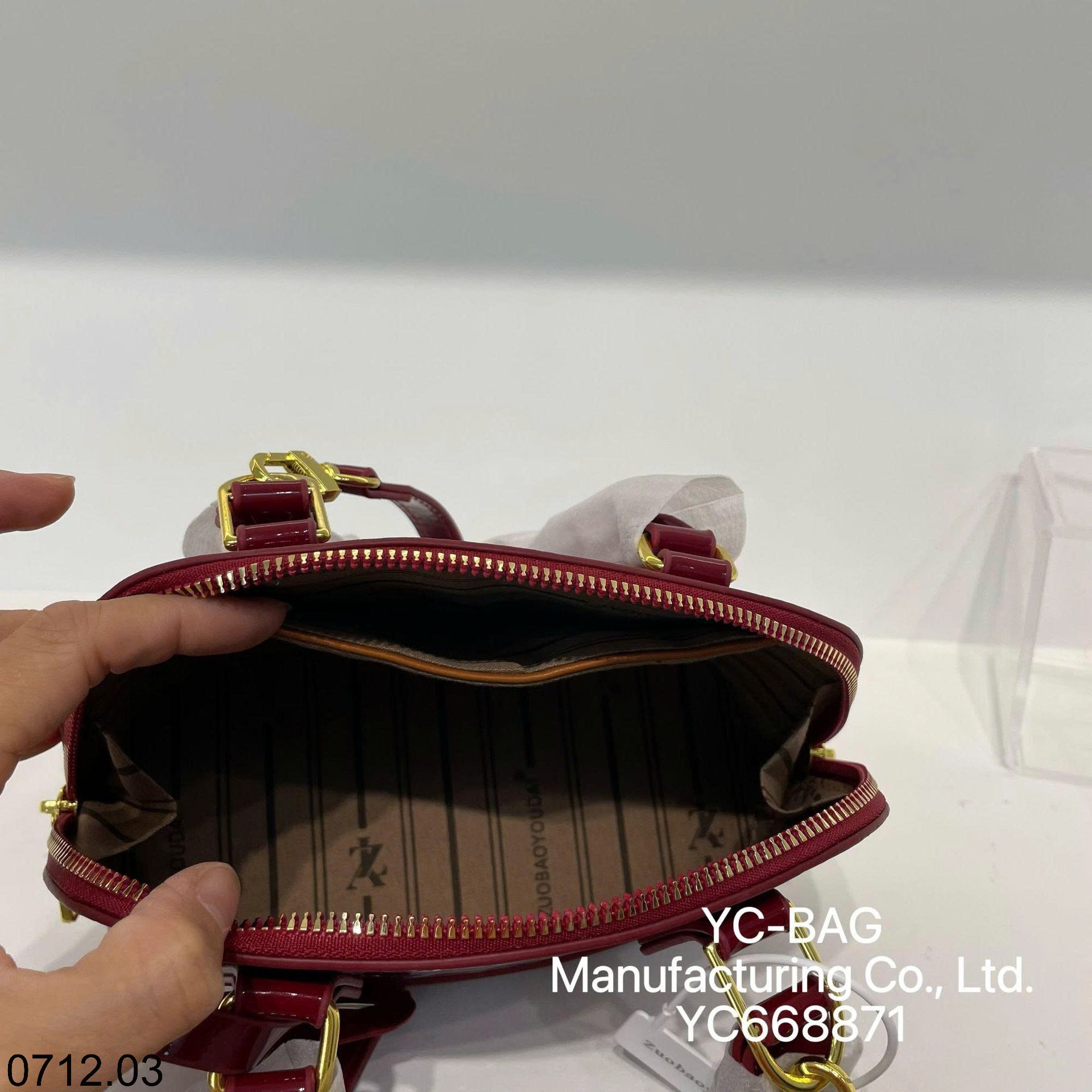 25HA0712.03 - TÚI HẾN THỜI TRANG