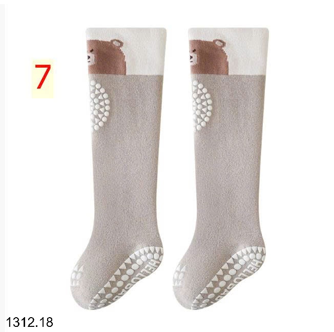 25HA1312.18 - SET 3 ĐÔI TẤT DÀI CHỐNG TRƠN TRƯỢT CHO BÉ