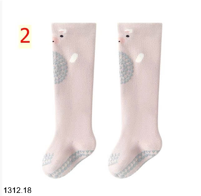 25HA1312.18 - SET 3 ĐÔI TẤT DÀI CHỐNG TRƠN TRƯỢT CHO BÉ