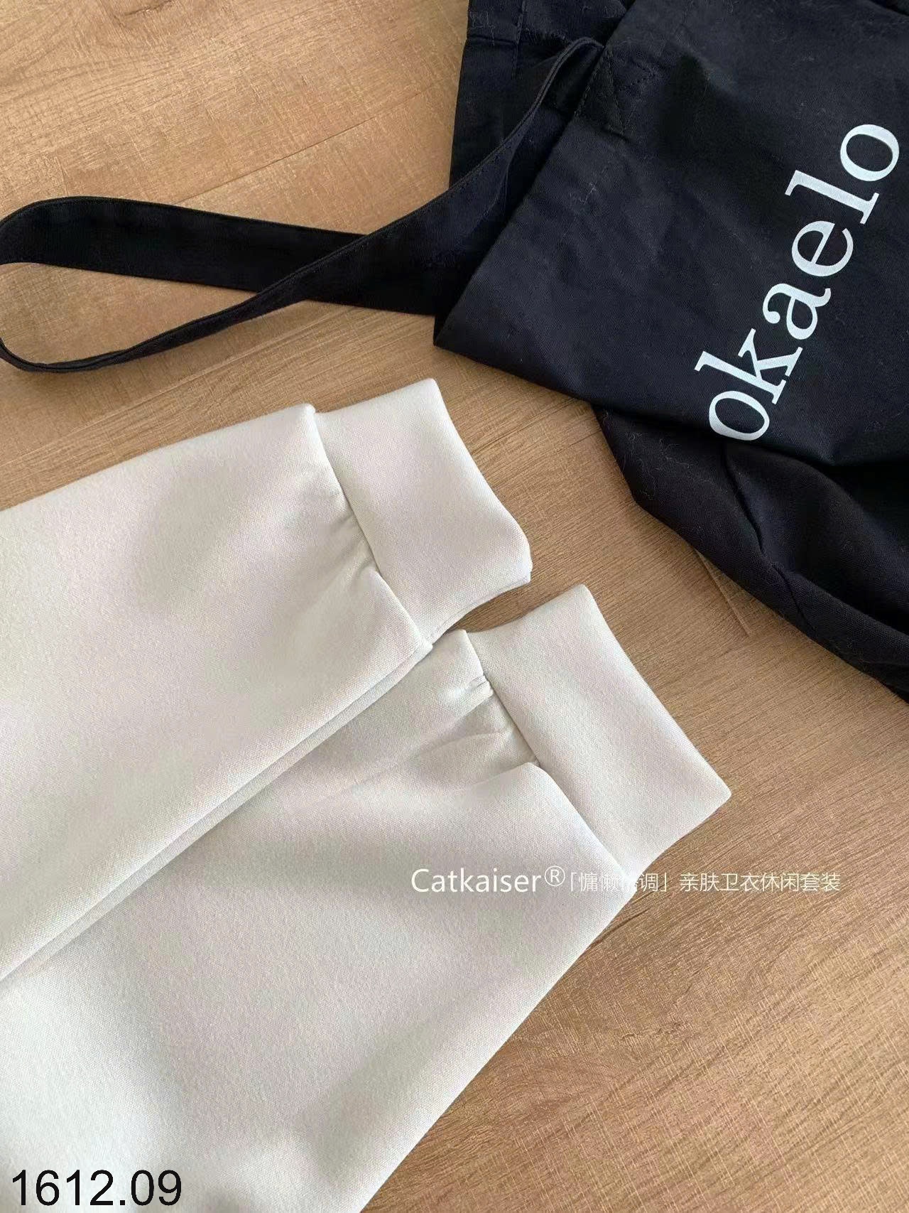 25HA1612.09 - BỘ NỈ CATKAISER CHO NỮ