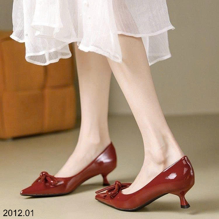 25HA2012.01 - GIÀY MŨI NHỌN GẮN NƠ
