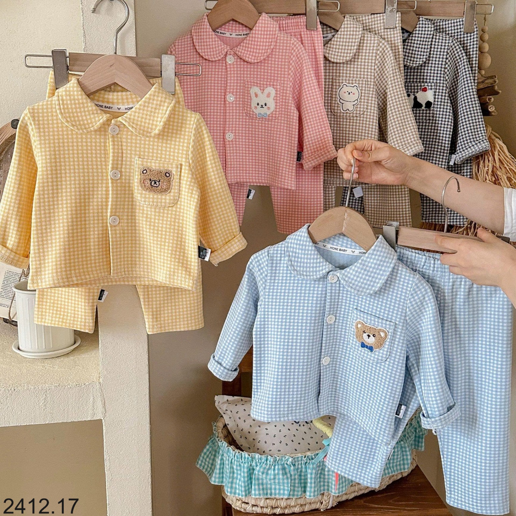 25HA2412.17 - BỘ PIZAMA KẺ CARO CHO BÉ