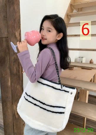 25HA2312.20 - ÁO GIỮ NHIỆT AMBB BÉ GÁI