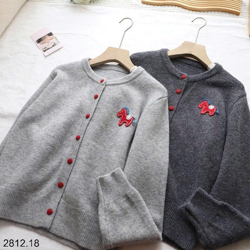 25HA2812.18 - CARDIGAN LEN THÊU NGỰA