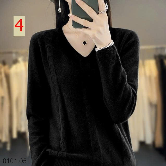 26HA0101.05 - ÁO LEN CỔ TIM TRƠN MÀU