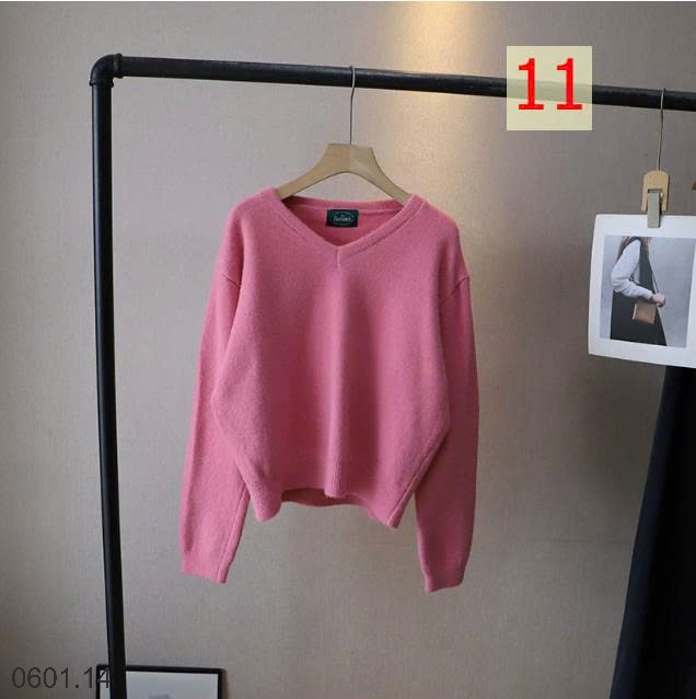 26HA0601.14 - ÁO LEN CỔ V QUẢNG CHÂU CHO NỮ