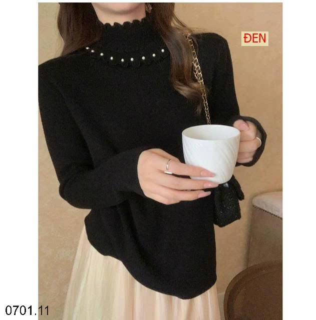 26HA0701.11 - ÁO LEN CỔ LỌ ĐÍNH CƯỜM