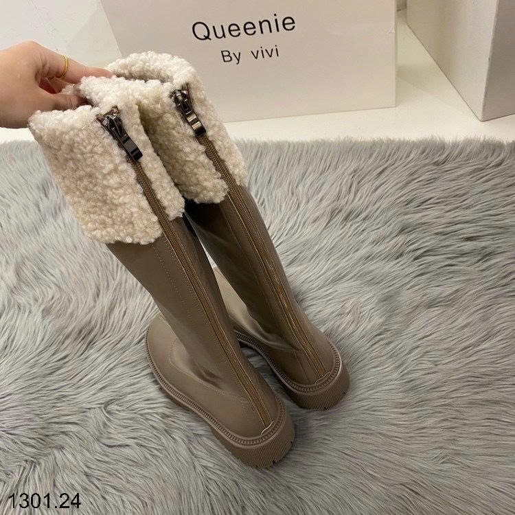 26HA1301.24 - GIÀY BOOT CỔ LÔNG QC HOTHIT