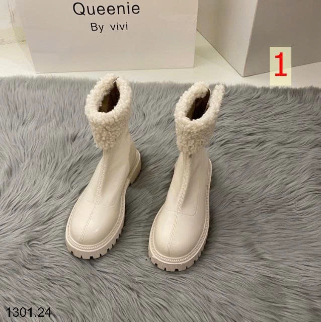 26HA1301.24 - GIÀY BOOT CỔ LÔNG QC HOTHIT